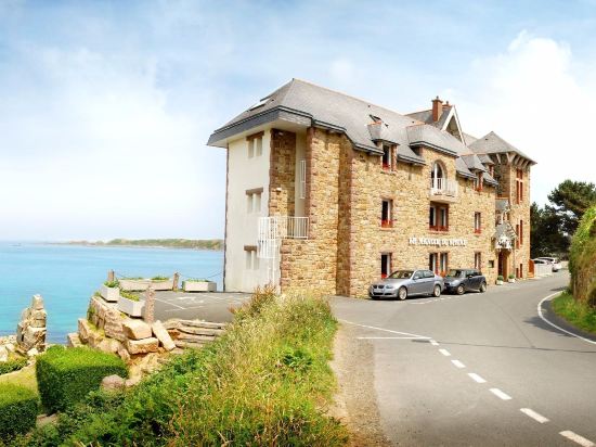 Le Manoir du Sphinx in Perros-Guirec, France