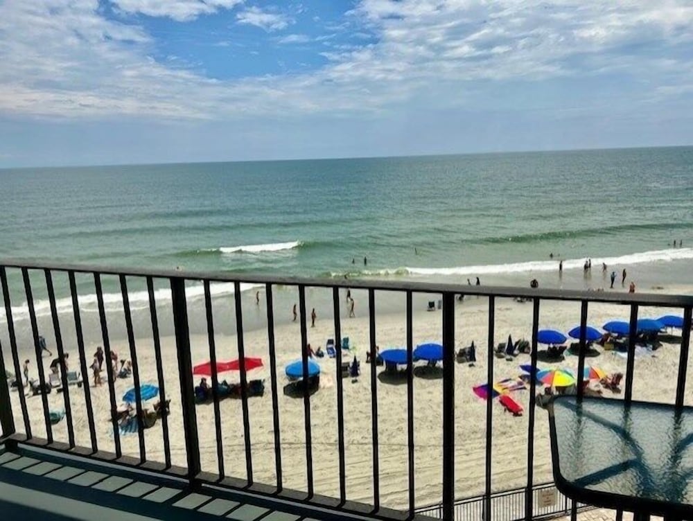 Royal Garden Resort 403 1 Bedroom Condo by RedAwning - photo 18