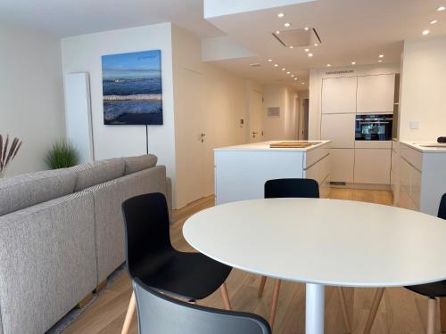 LOU luxueus vakantie appartement vlakbij zee — 4-Star Luxury Hotel in Ostend, Belgium