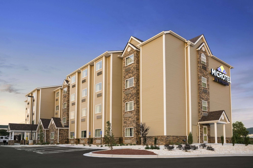 Microtel Inn & Suites By Wyndham Lynchburg - photo 18