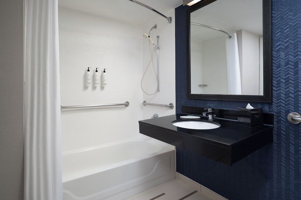 Fairfield Inn By Marriott Orlando Airport - photo 14