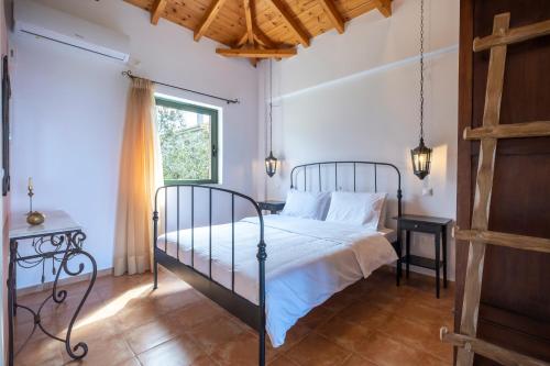 Chamaloni Cottages — Koroni — photo 4