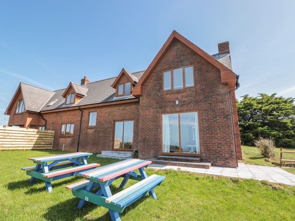 Halls Farm in Bude, United Kingdom