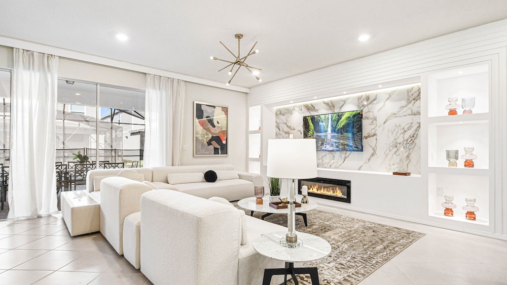 Elegant Resort Home With Loft Private Pool & Spa - featured photo