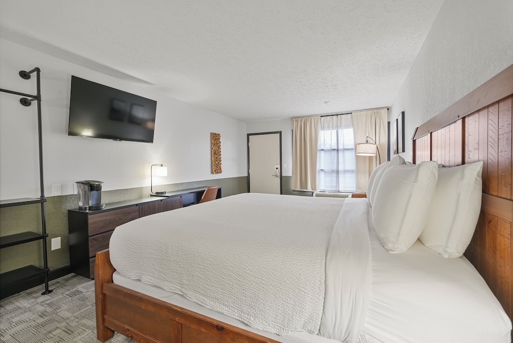 Tremont Lodge & Resort - photo 62