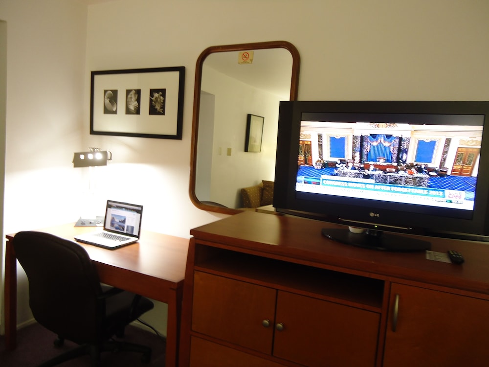 Maple Inn & Suites - photo 21