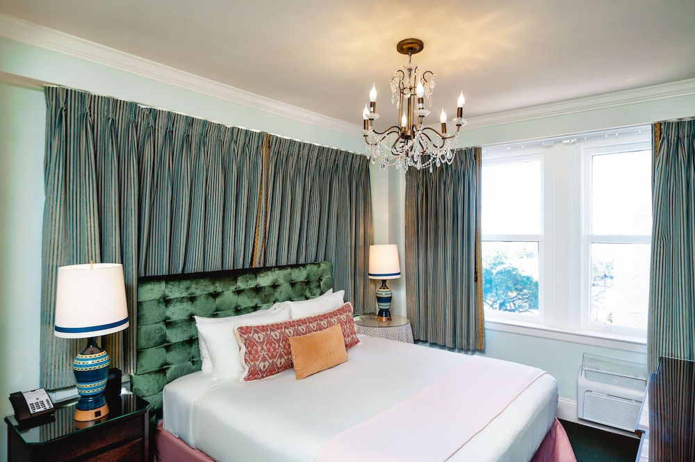 The Pontchartrain Hotel - photo 37