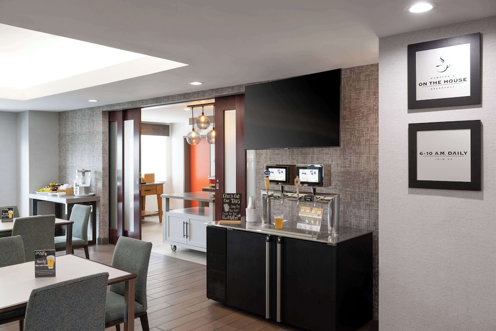 Hampton Inn Seekonk - photo 34