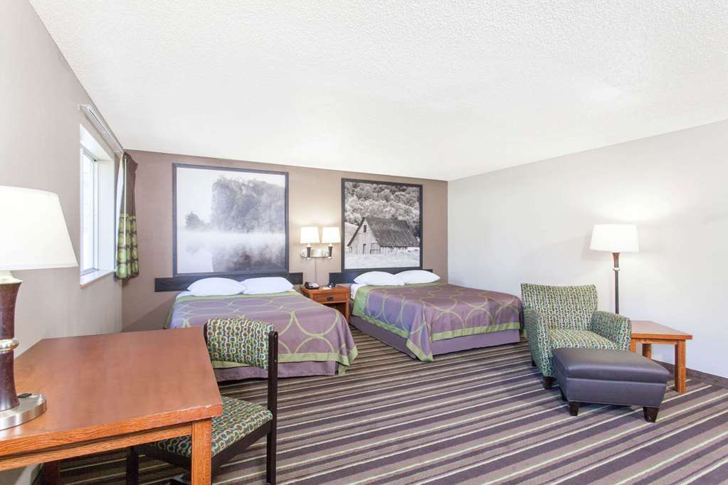 Super 8 by Wyndham Richlands Claypool Hill Area - photo 11