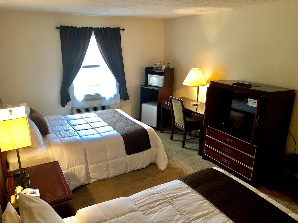 Bicentennial Inn - photo 9