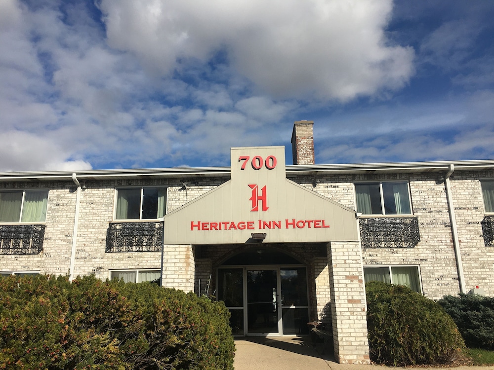 Heritage inn — hotel in Watertown