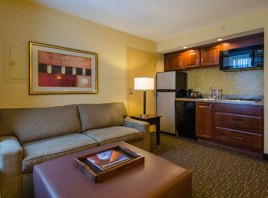 Beacon Hotel & Corporate Quarters - photo 3