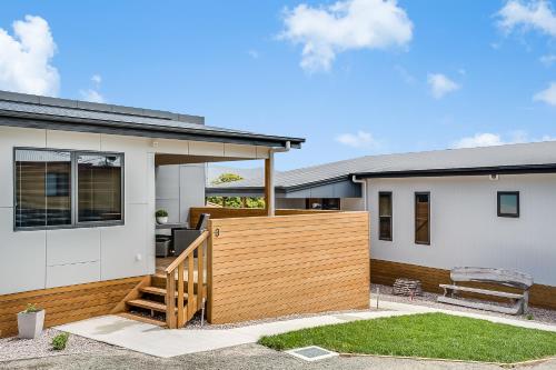 Apartments on Fraser Bicheno — 4-Star Luxury Hotel in None, Australia