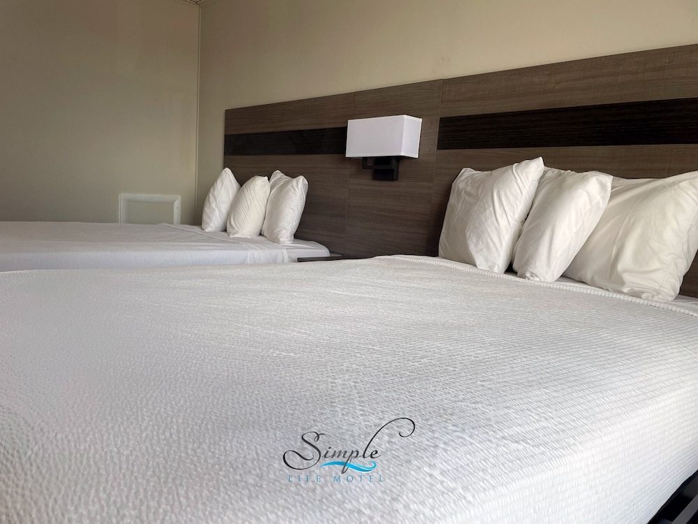 Simple Life Motel - photo 8