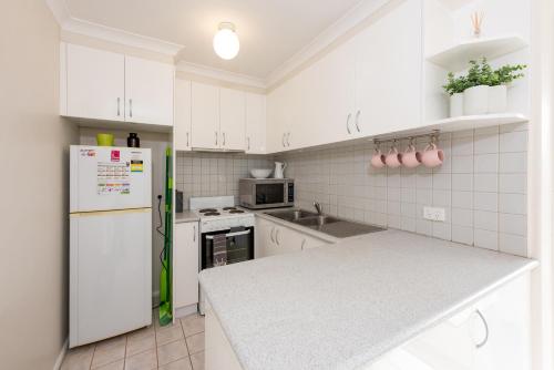 Bright & Comfortable 1BR Unit in Trendy Brunswick — Brunswick — photo 5