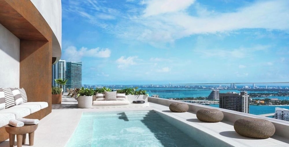 King Deluxe Studio - carbon neutral hotel in Miami