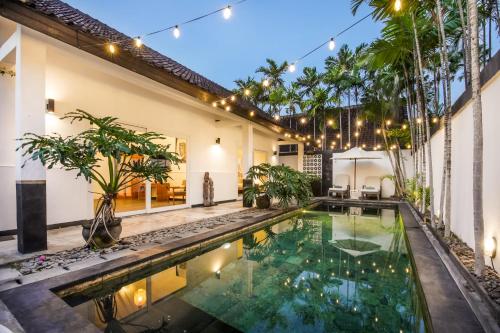 Villa Zebra Seminyak 4BR private pool villa Close to Potato Head — 4-Star Luxury Hotel in Seminyak, Indonesia