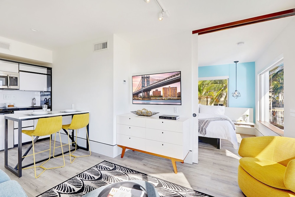 Ocean Treasure Beachside Suites - photo 42