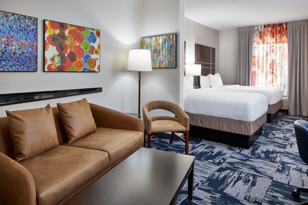 Fairfield Inn and Suites Gainesville - photo 8