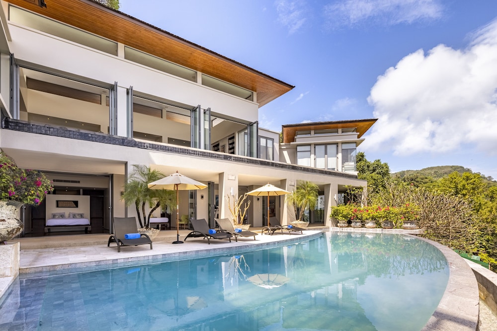 Villa Fah Sai — 5-Star Luxury Hotel in Phuket, Thailand