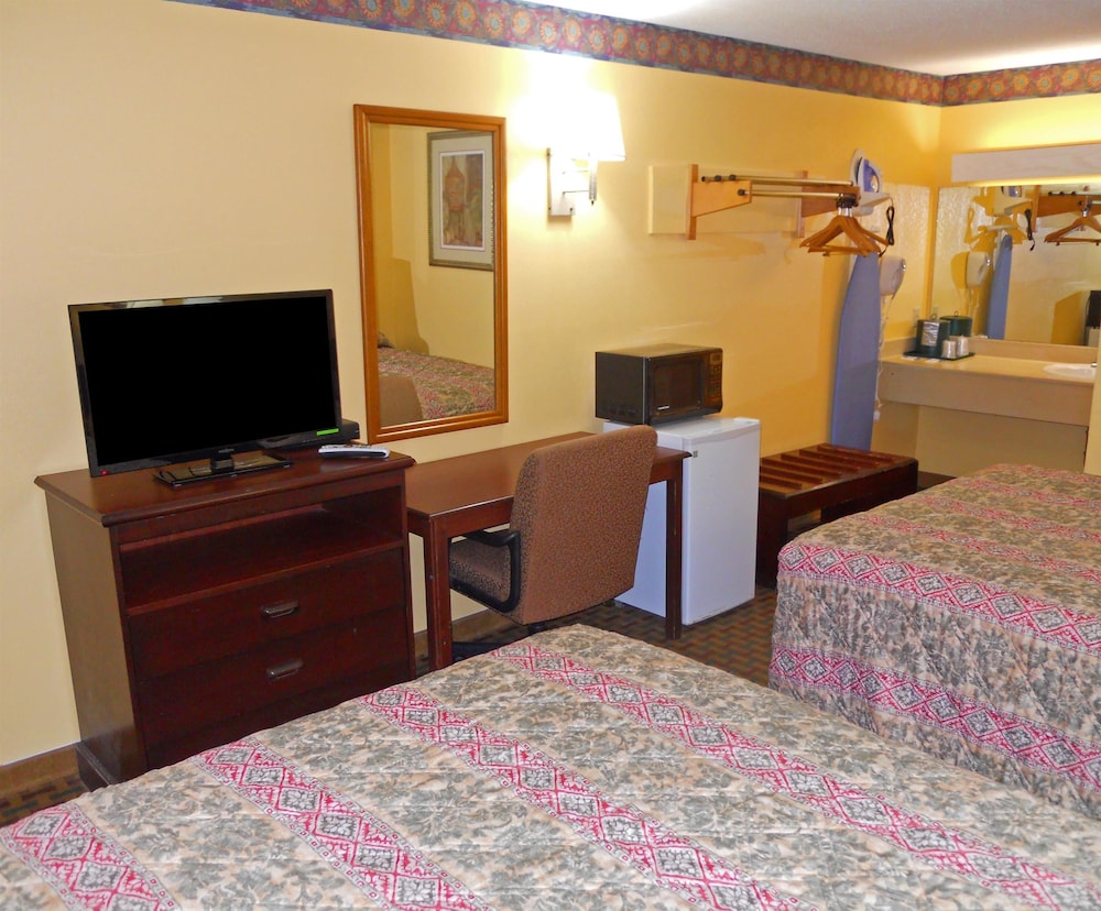America's Best Inn and Suites Beaufort - photo 11