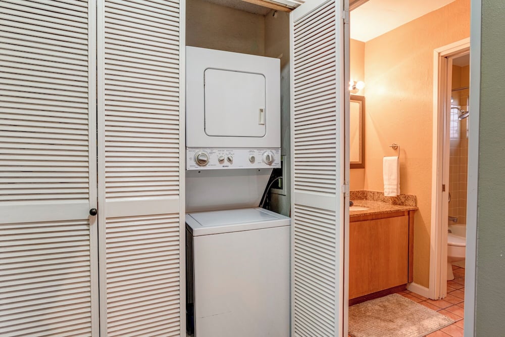 Kihei Resort 202 KRS 202 Family Getaway 2BD w AC Pool Beach - photo 26
