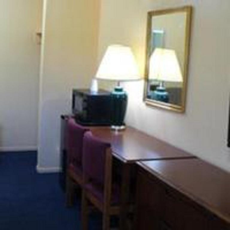 Motel 10 - photo 16