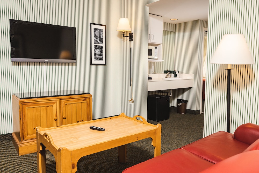 Williamsburg Woodlands Hotel & Suites an official Colonial Williamsburg Hotel - photo 3