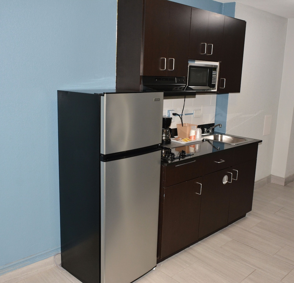 Quality Inn & Suites Kansas City Downtown - photo 33