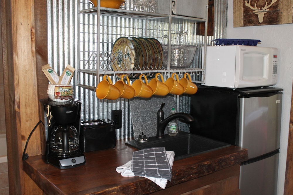 Bear Creek Lodge Cabin Resort - photo 41