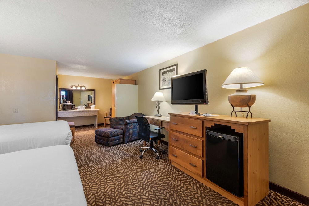 Turquoise Inn & Suites - photo 10