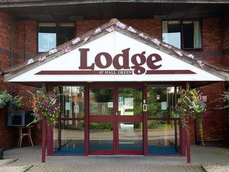 The Lodge Hotel - last minute hotel in Birmingham