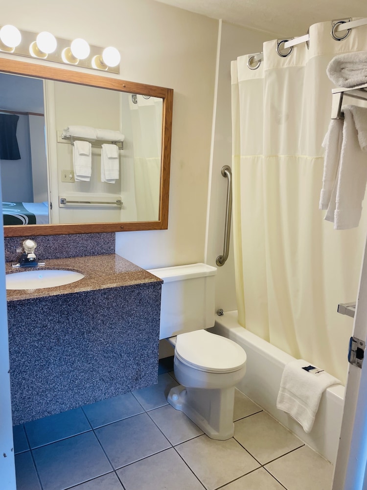 America's Best Value Inn Sandpoint - photo 34