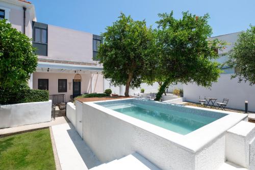 Villa Lou — 4-Star Luxury Hotel in Rodos, Greece