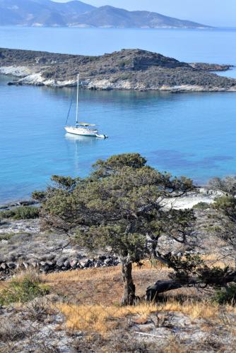 White Sea Houses — Kimolos — photo 3