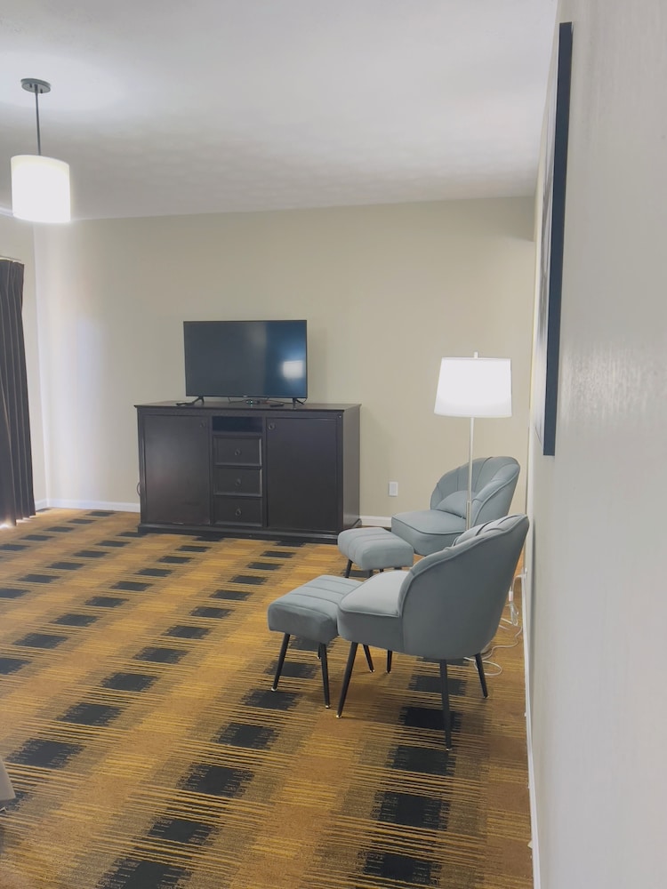 Knights Inn Dillard - photo 4