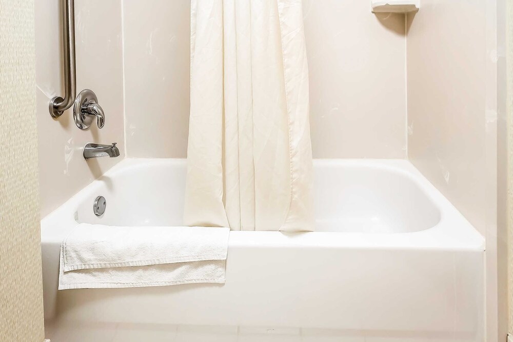 Quality Inn Spring Valley Nanuet - photo 28