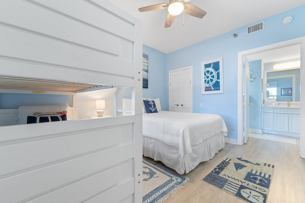 Beach Colony Tower 2C - photo 10