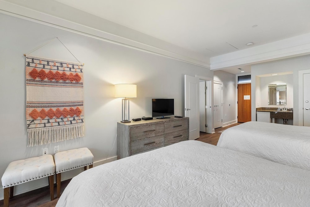 Village Suites Bay Harbor - photo 14