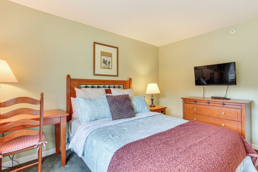 1 Mi to Mountain Creek Resort: Condo w Balcony - photo 16