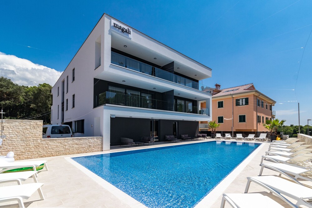 Luxury Apartments Magali 2 — 4-Star Luxury Hotel in Rovinj, Croatia