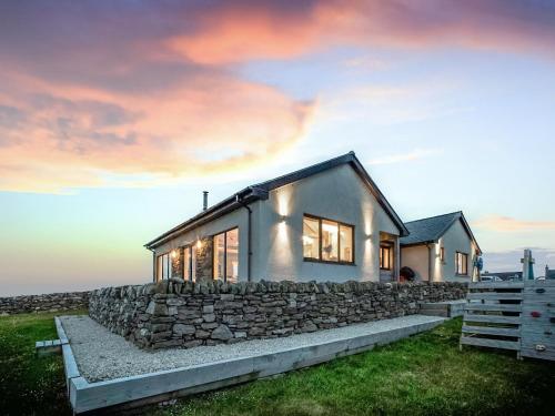 Two Seas Hebrides - carbon neutral hotel in Unknown City