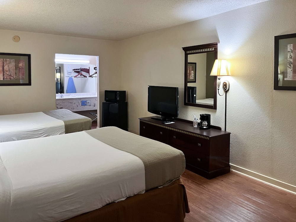 Motel 6 Abbeville AL - photo 10