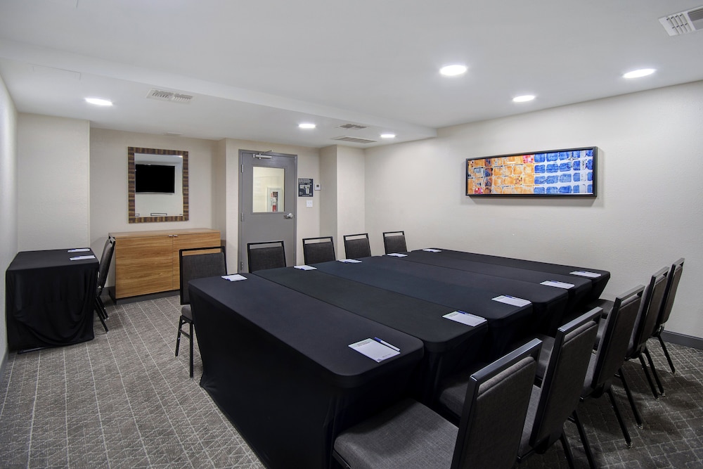 Candlewood Suites Columbia Ft. Jackson by IHG - photo 53
