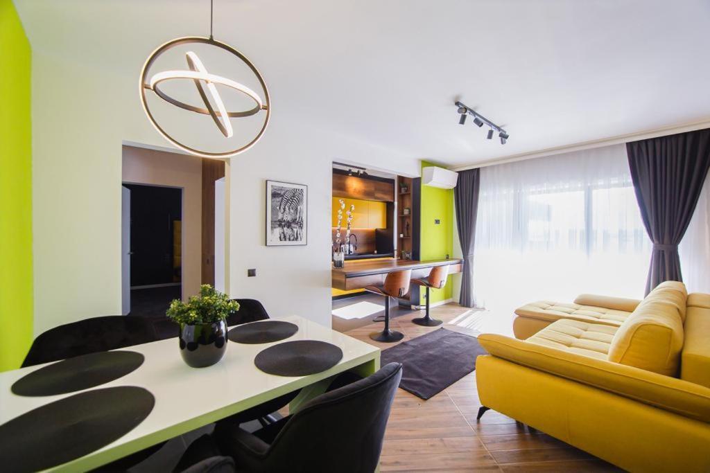 Milano 5 Apartments — 4-Star Luxury Hotel in Oradea, Romania