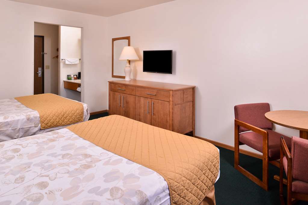 Americas Best Value Inn Missouri Valley - photo 13