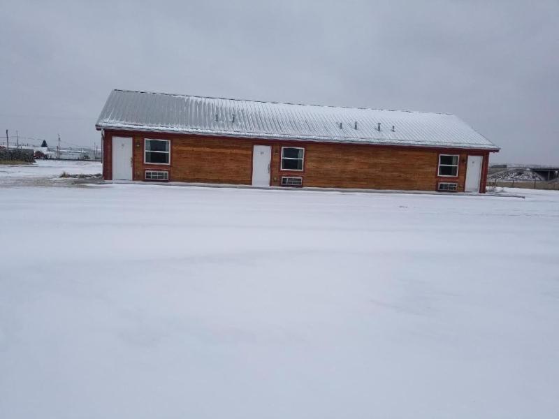 Howard's Motel - photo 2
