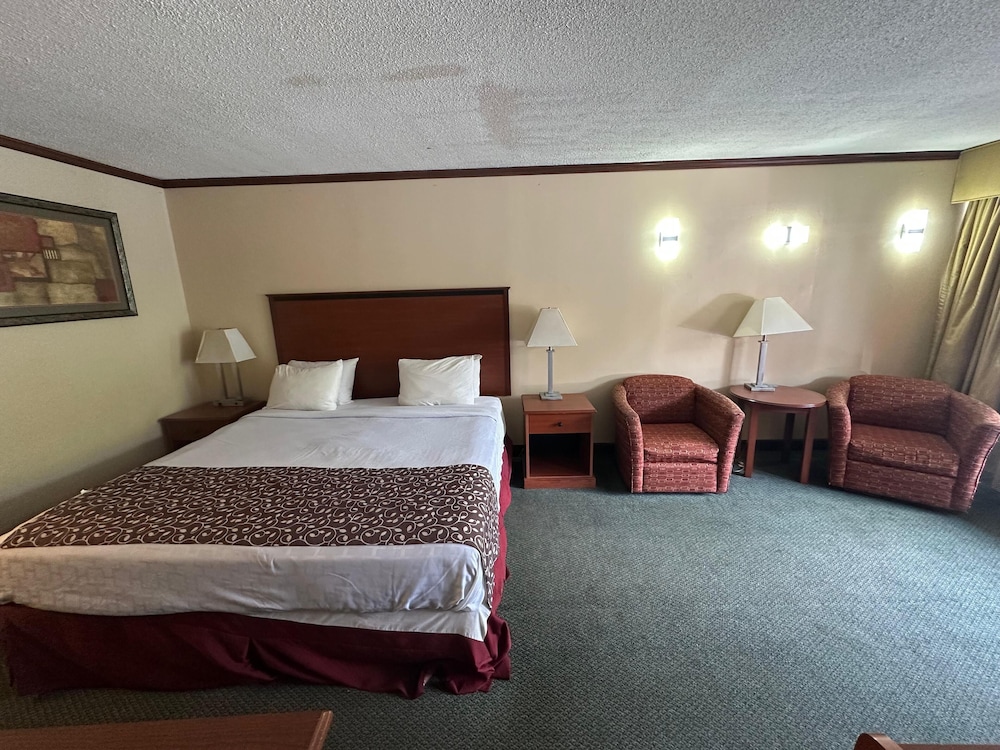 Hotel Red Rose by Townhouse Covington I 64 - photo 21