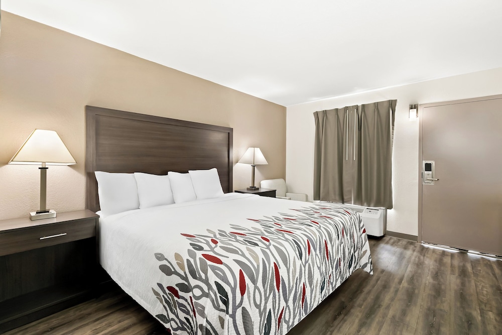 Red Roof Inn & Suites Duncan - photo 16