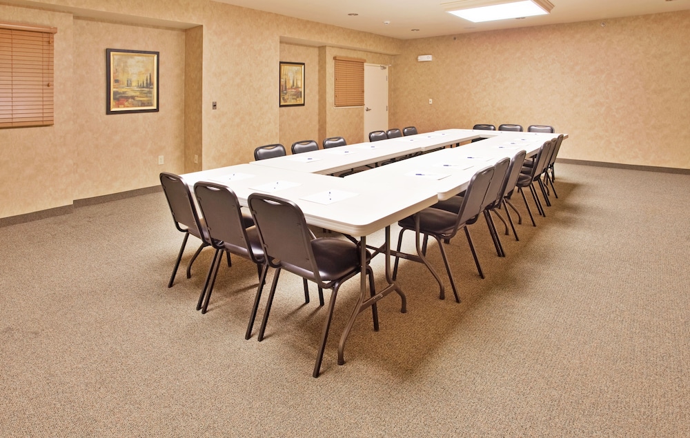 Candlewood Suites Joplin by IHG - photo 23